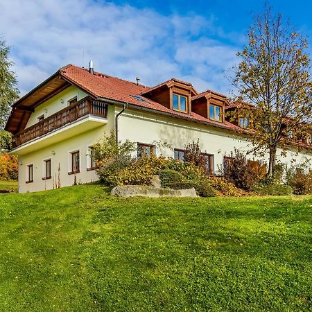 Apartman Nahore Vacov Экстерьер фото