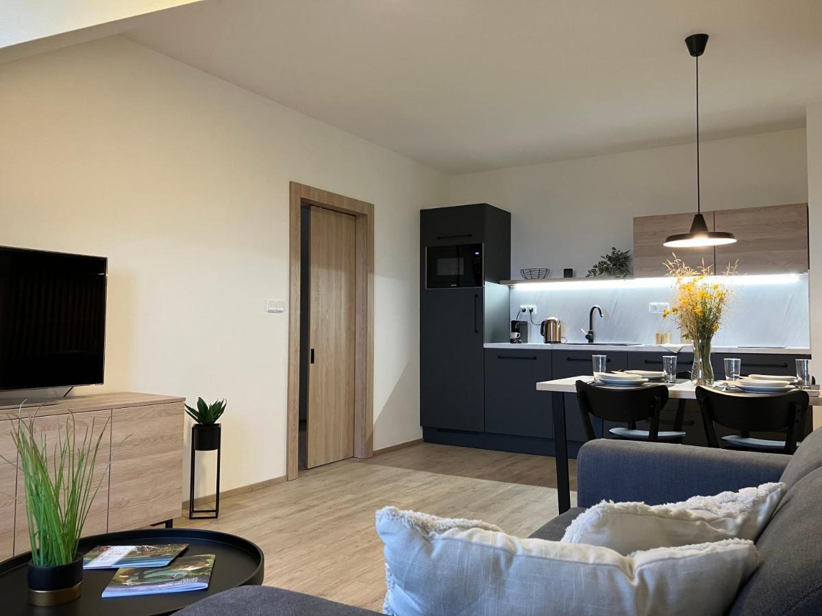 Apartman Nahore Vacov Экстерьер фото